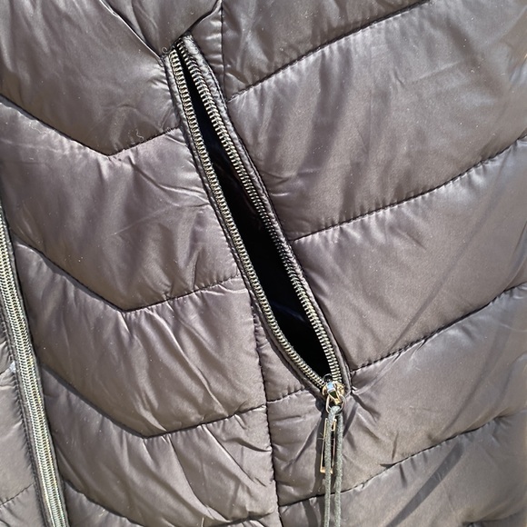 NWT RED X COLLECTION. Black size medium - Picture 4 of 11